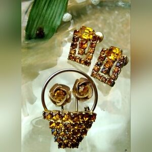 VINTAGE TOPAZ AMBER GLASS RHINESTONE PIN/BROOCH GOLDTO SIGNED CORO EARRINGS